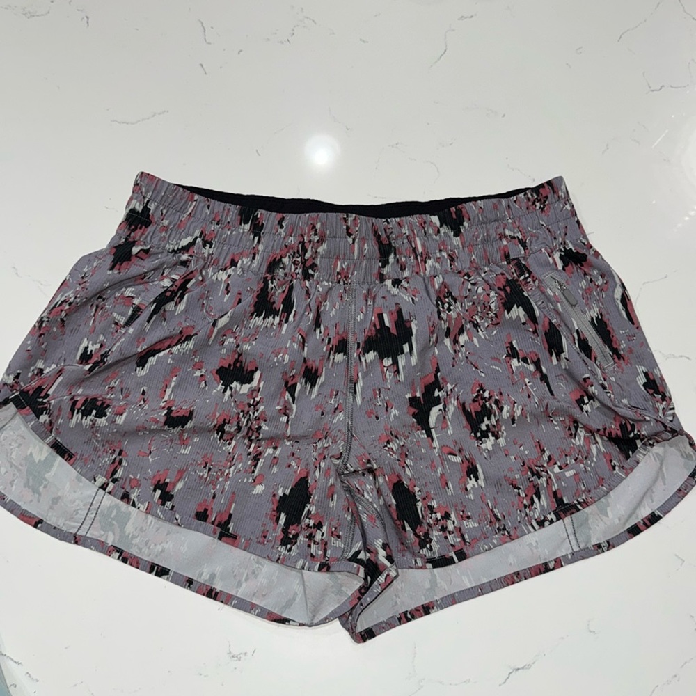 Lululemon tracker shorts